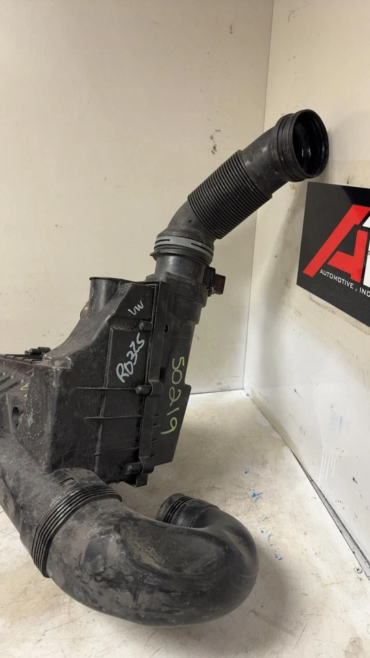 Carcasa filtro de aire Volkswagon CC 2009-2017 2,0 L Foto 4 de 4