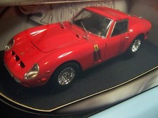 HOT WHEELS 23912 FERRARI GTO 1/18 NIB