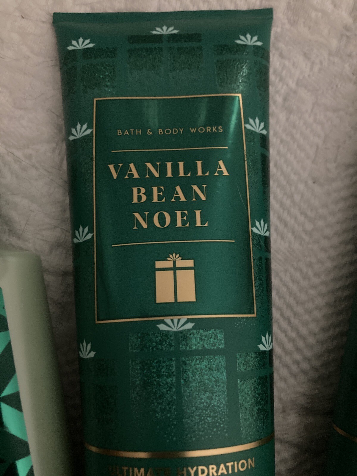 LOT 4 BATH & BODY WORKS VANILLA BEAN NOEL body CREAM lotion NEW shea