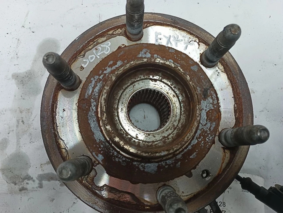 Buje delantero Chevrolet Suburban 1500 11513411 2009 Foto 2 de 4