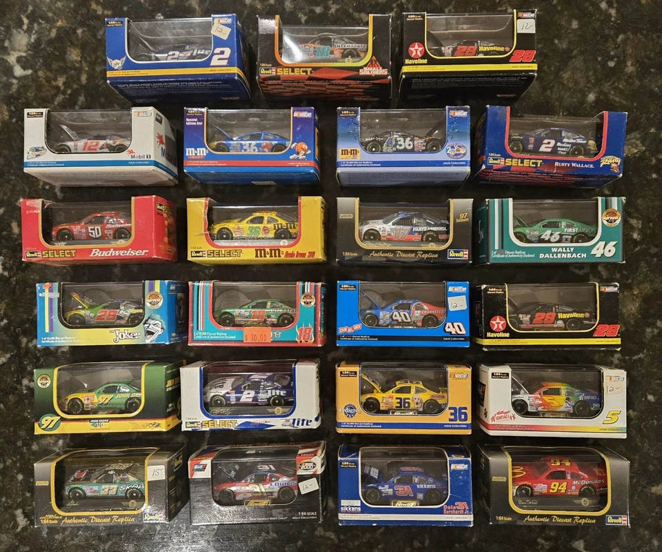 Lote Diecast Nascar. Hot Wheels, círculo de ganadores, calibre de equipo, Revelle y más. Foto 2 de 4