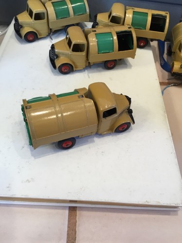 DINKTY TOY, TRADE BOX, REFUSE WAGONS, EXCELLENT CONDITION - Picture 21 of 22