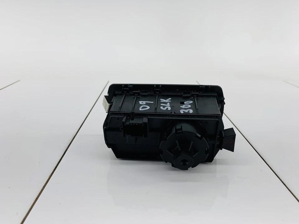 09-11 MERCEDES BENZ SLK300 LEFT DASHBOARD HEADLIGHT SWITCH CONTROL PANEL OEM - Image 4 of 4