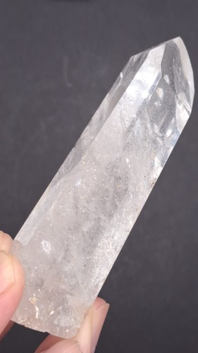 geschliffene Spitze Bergkristall mit Phantomen, 92g,  10/10 - Bild 13 von 15