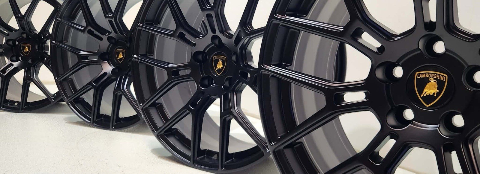 Lamborghini Huracan Sterrato Wheels 4 pcs Black