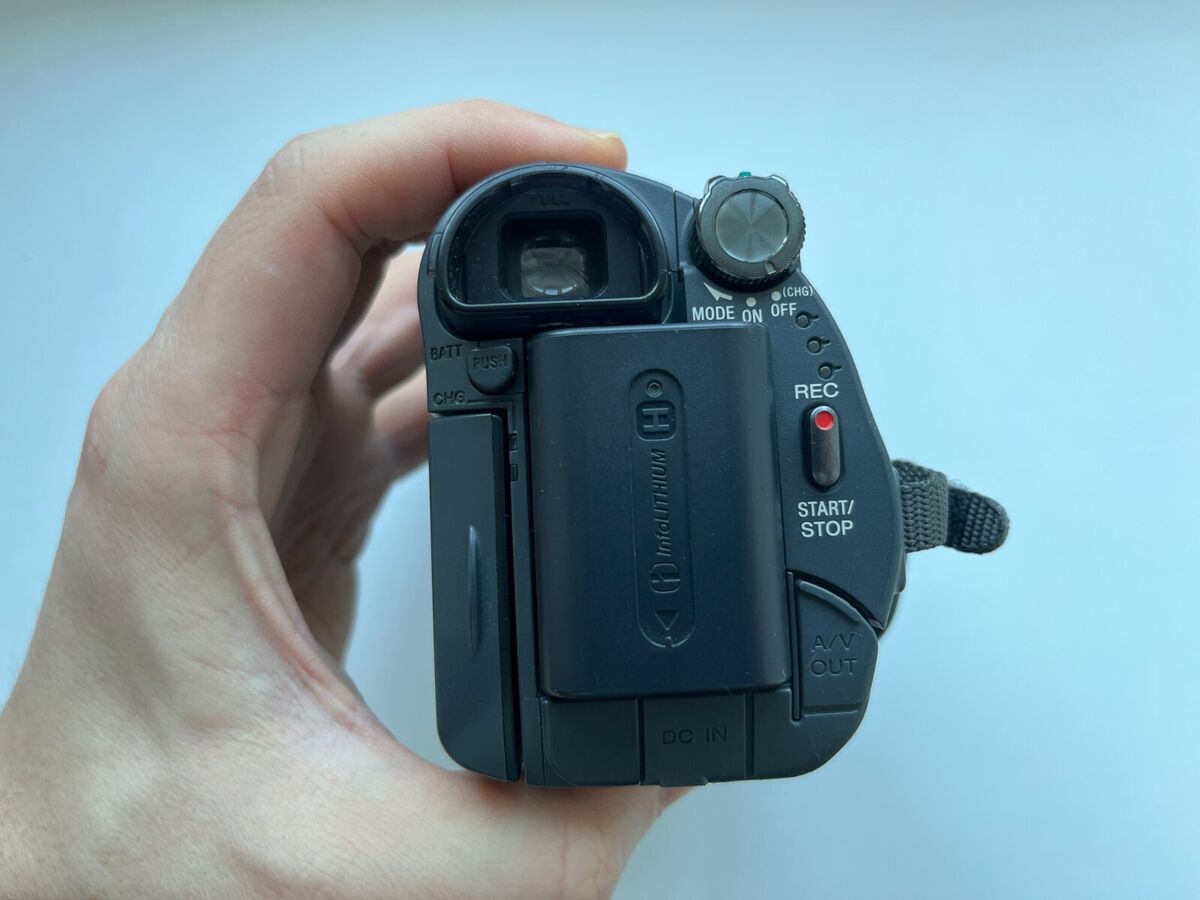Sony Handycam DCR-HC48 Mini DV Camcorder for sale online | eBay Sony Handycam DCR-HC48 Mini DV Camcorder for sale online | eBay