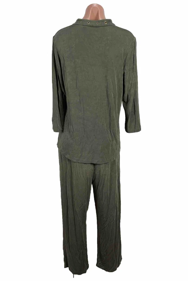 Chicos Travelers Verde Oliva Conjunto de 2 Piezas Top Ojal Sin Abdomen Pantalones Talla 1 10 Slinky Foto 2 de 4