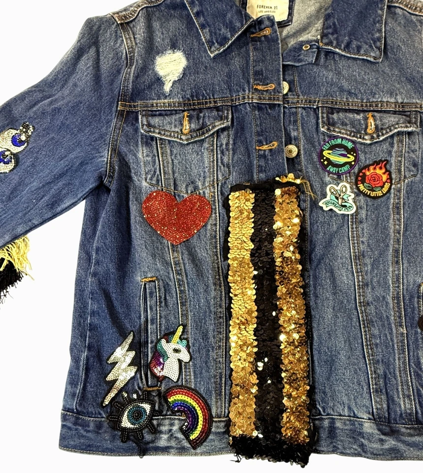 Jaqueta jeans personalizada Forever 21 M patchwork franja lantejoulas unicórnio lábios olho coração - Imagem 2 de 4