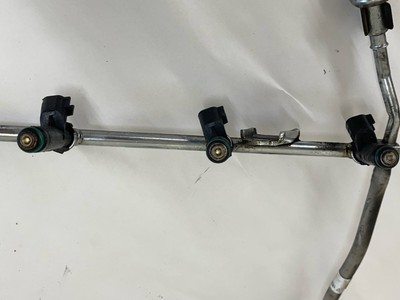 2002 Ford Mustang Fuel Injector Rail V6 OEM 65203 for sale online