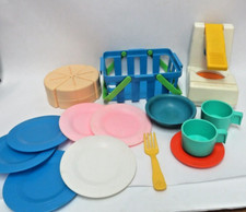 Lot of 17 Fisher Price Fun With Food Vintage Items Basket Dishes Cups 