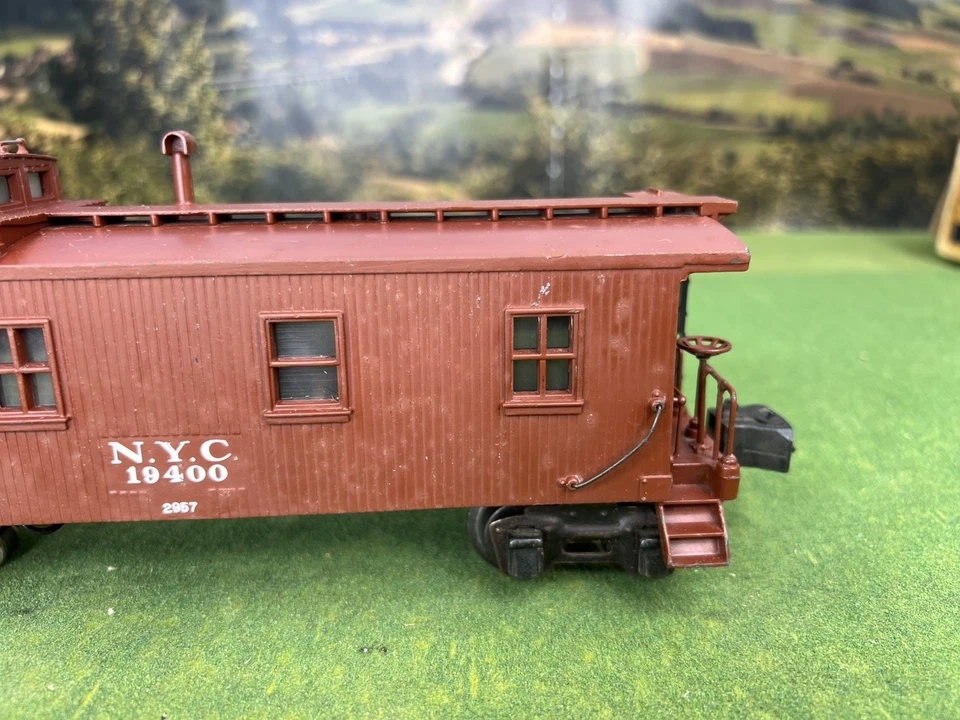 LIONEL 2957 SEMI SCALE CABOOSE VG ORIGINAL CONDITION O GAUGE ORIGINAL BOX C7 - Image 3 of 4