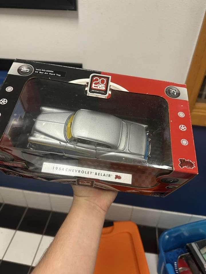 Malibu International 1954 Chevy Bel Air Hard Top 1:24 Die-Cast Rare Hard To Find - Image 2 of 4