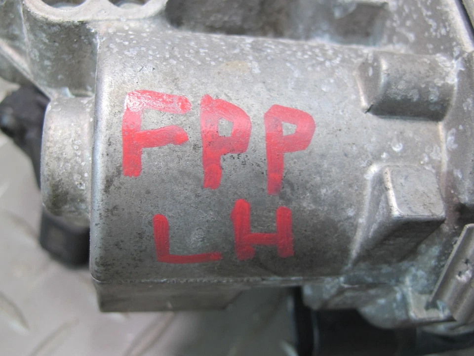 17-23 CUERPO ACELERADOR IZQUIERDO MOTOR 2.9L PORSCHE PANAMERA 971 06M133062J Foto 2 de 4