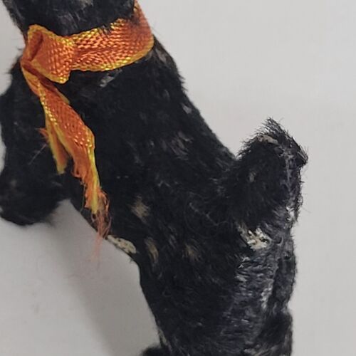 Antica statuina cane mohair tedesco in miniatura NERA casa delle bambole occhi di vetro 2" - Foto 11 di 22