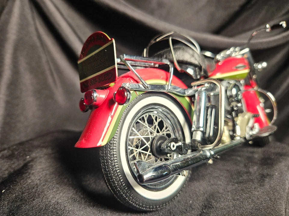 Franklin Mint 2010 Harley-Davidson Electra Glide 1:10 Scale Inv. #4711 - Image 2 of 4