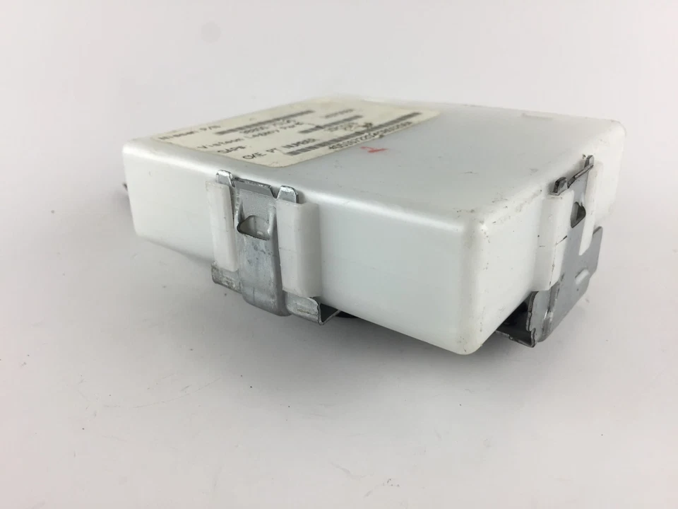 Módulo de control de memoria de control de asiento Nissan Pathfinder 2005-2008 988007S120 OEM Foto 3 de 4