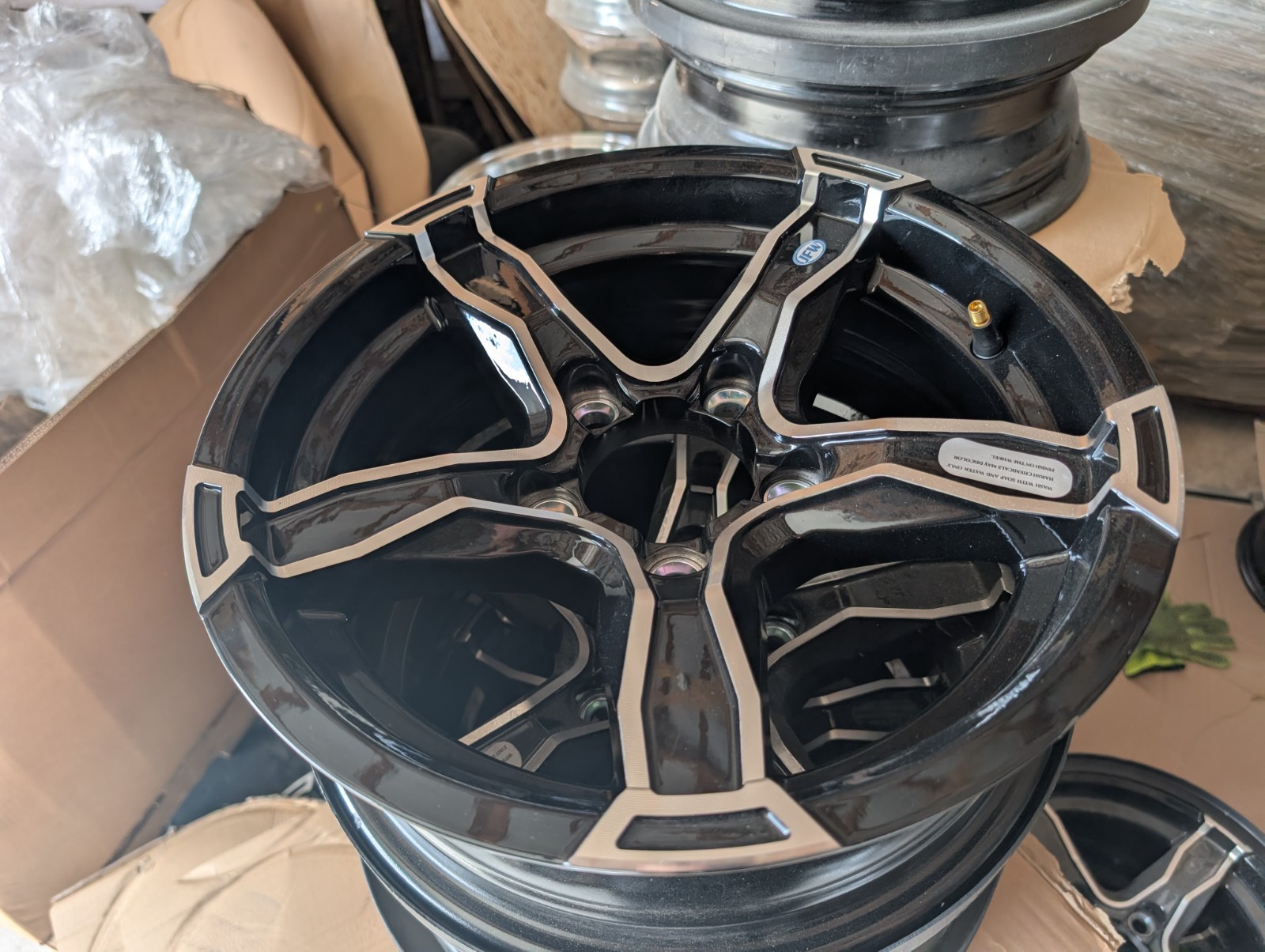 SINGLE 14" X 5.5" 5 LUG ON 4.5 ALUMINUM TRAILER WHEEL -Black Gloss