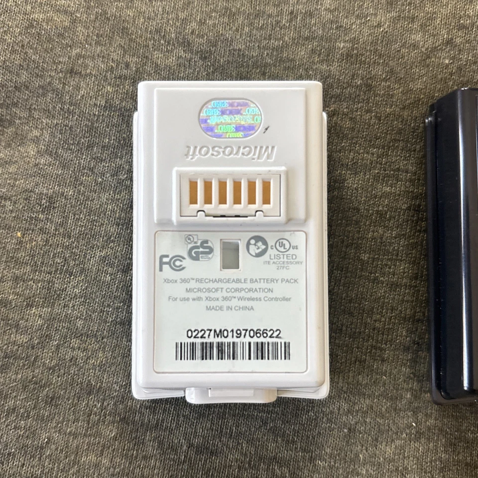 Two Official Microsoft Xbox 360 White Rechargeable Battery Pack for Controller - Image 3 of 4