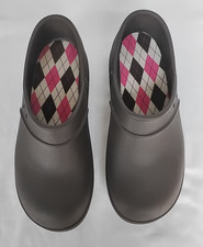 Crocs Women's Size 8W Shoes Brown Comfort Slip Resistant Work Clogs