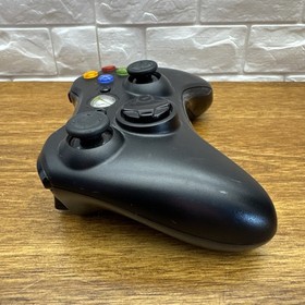 Microsoft Xbox 360 Wireless Controller Black/Black w/Batteries Model 1403 Tested