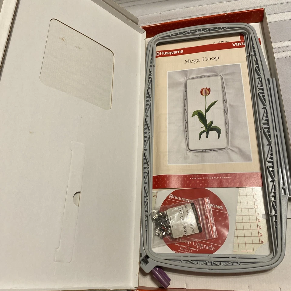Husqvarna Viking Mega Hoop Designer 1 & 2 Embroidery Mega Hoop Complete w/CD - Image 4 of 4