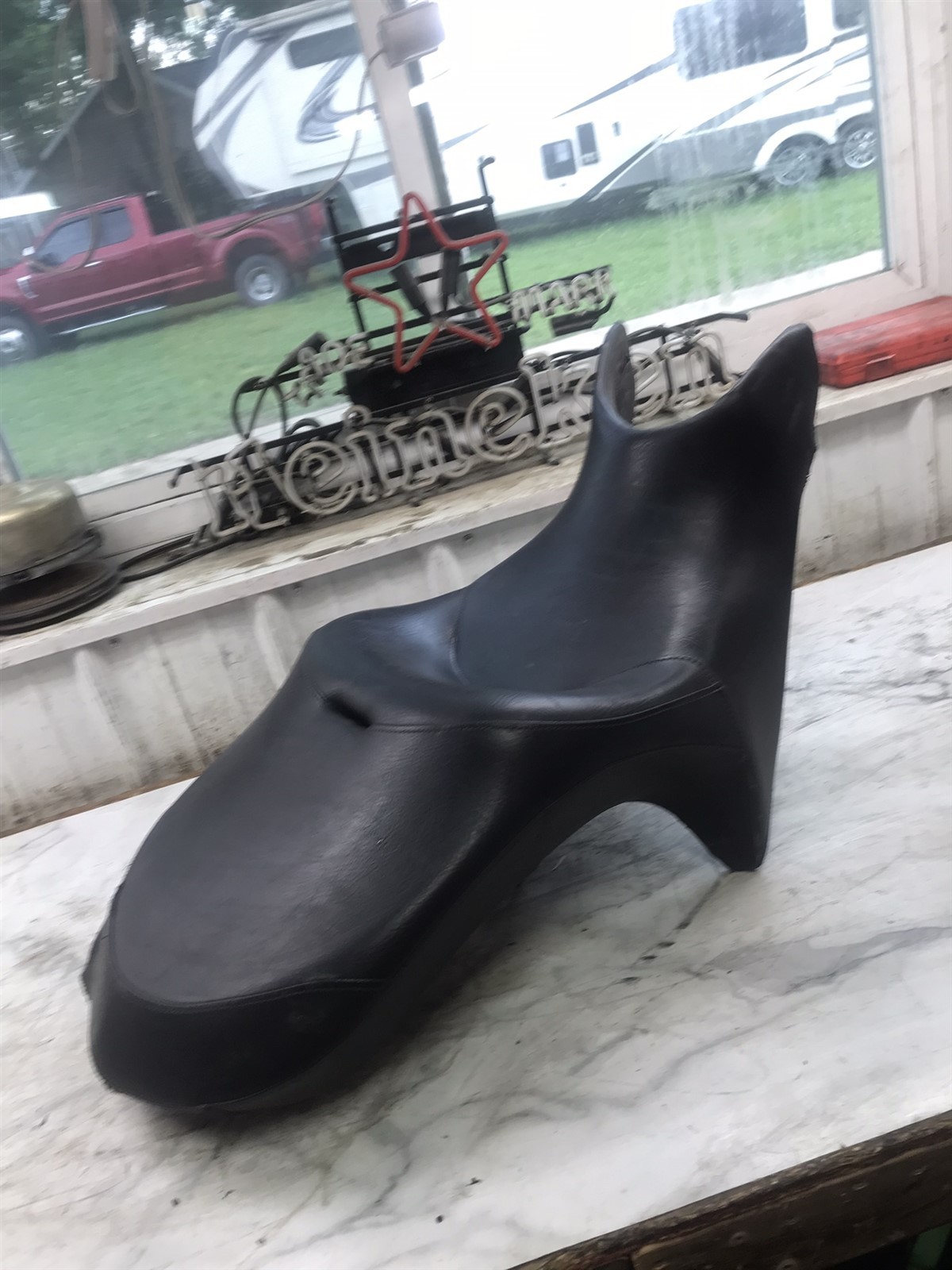 11 Victory Cross Country 106 seat