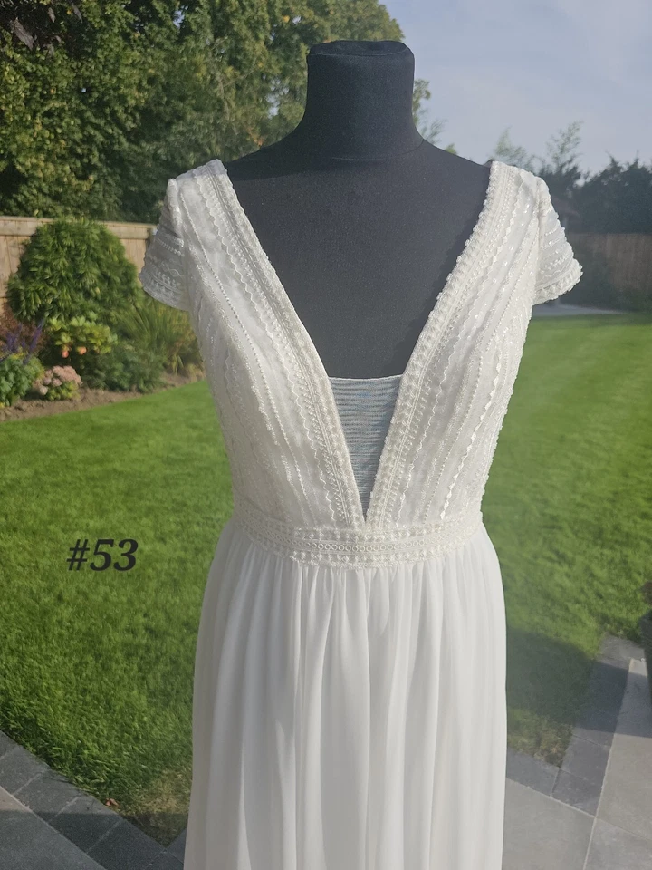 Fit & Flare /a-line wedding Bridal dress size 10 Ex Sample Sale Reduced  - Image 3 of 4