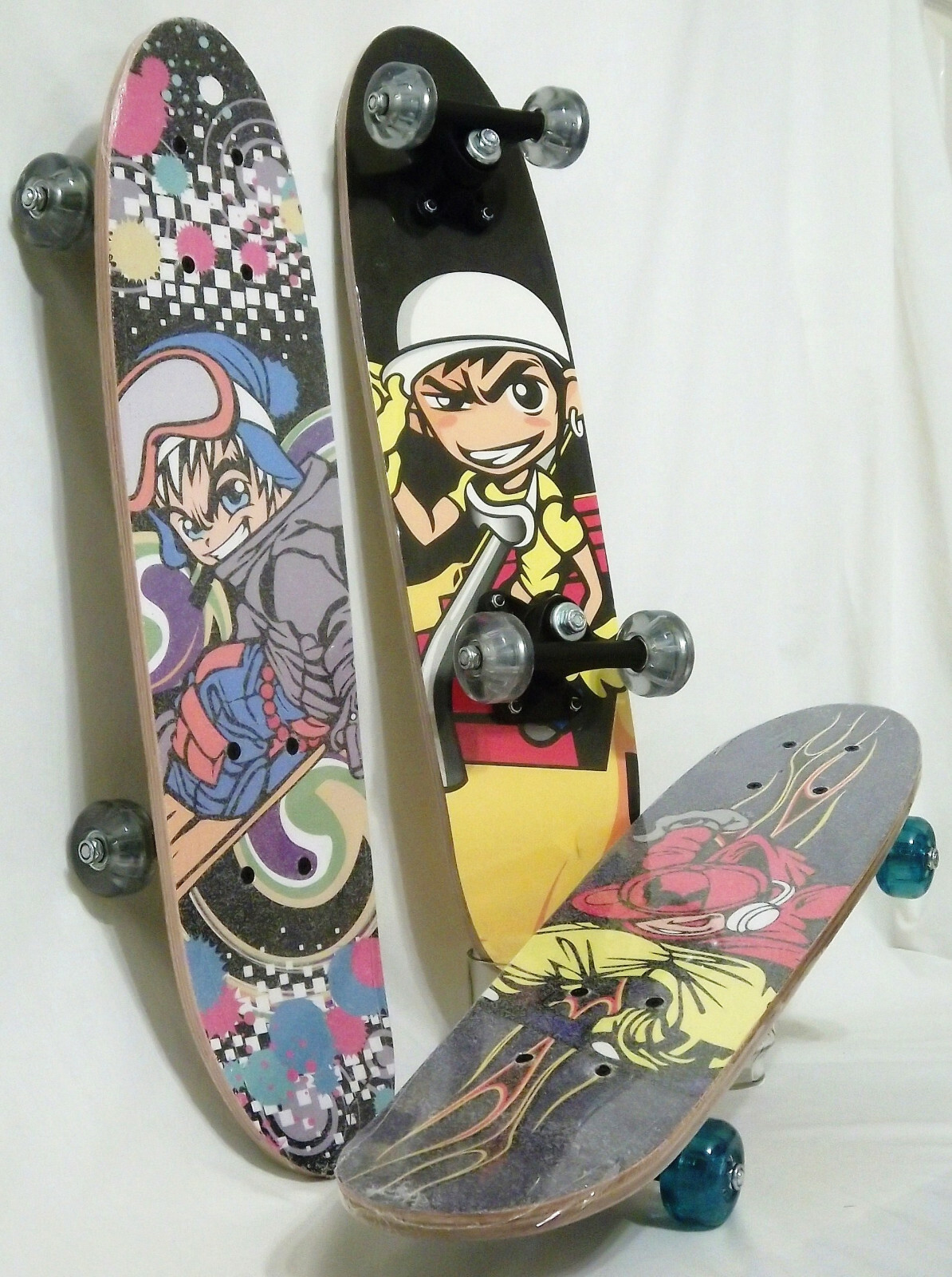 SKATEBOARD (STARTER) ANIME DESIGN W/ GRIP TAPE SAFETY 24"x 5 3/4"x 1/2" NEW!!