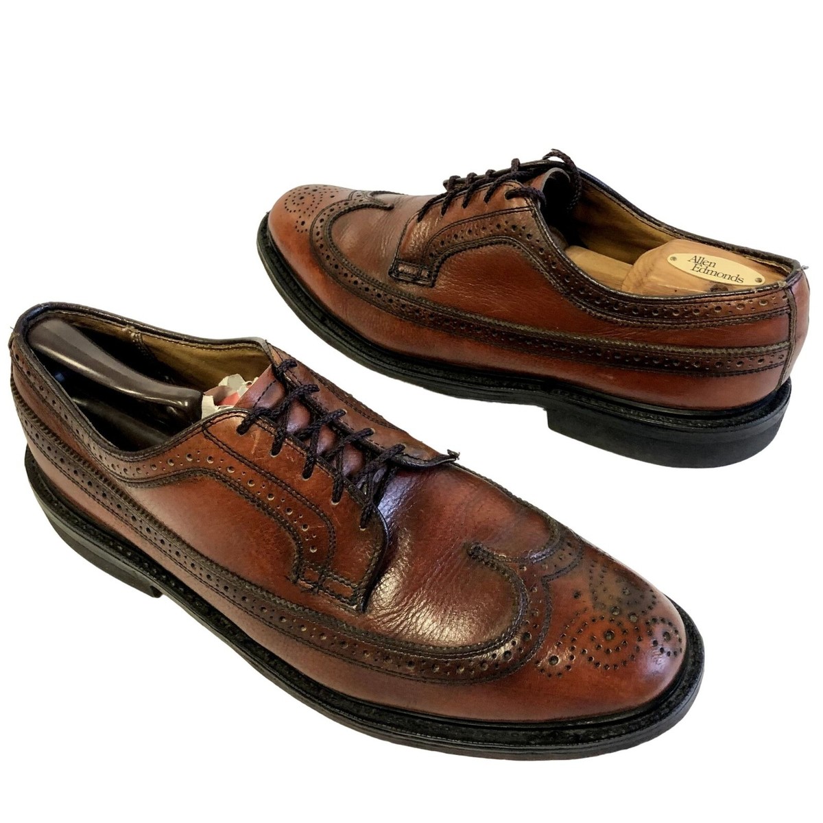 Pebbled leather wing tipped lace up oxfords Vintage Brown Pebbled Wing Tip Leather OXFORD 10D Men Shoe  main image 2