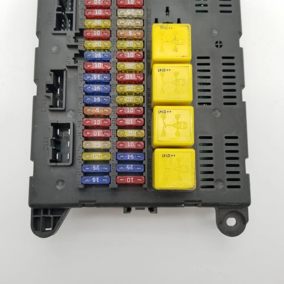 Land Rover Freelander 2004 2005 caja de fusibles YQE000340 Foto 3 de 4