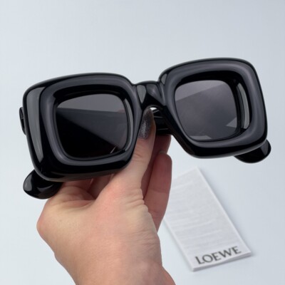 Loewe Women Sunglasses Shiny Black Smoke Geometric Square  display picture 3