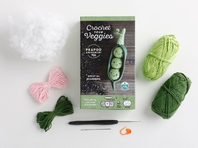 Crochet Your Veggies Amigurumi Kit Peapod by  Schiffer Publis... - 9780764370519