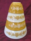 Vintage 1970s Pyrex Butterfly gold pattern 4pc nesting bowl set CLEAN!