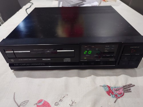 Phillips CD 160 Compact Disc Player 16 Bit Fourfold Oversampling Tested Working