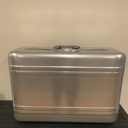Zero Halliburton - Aluminum Travel Suitcase - Combo Lock - 26”x18”x9”