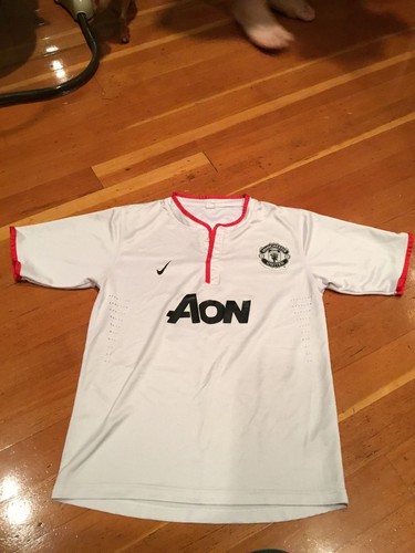 Camiseta Manchester United Pequeña - Imagen 2 de 5