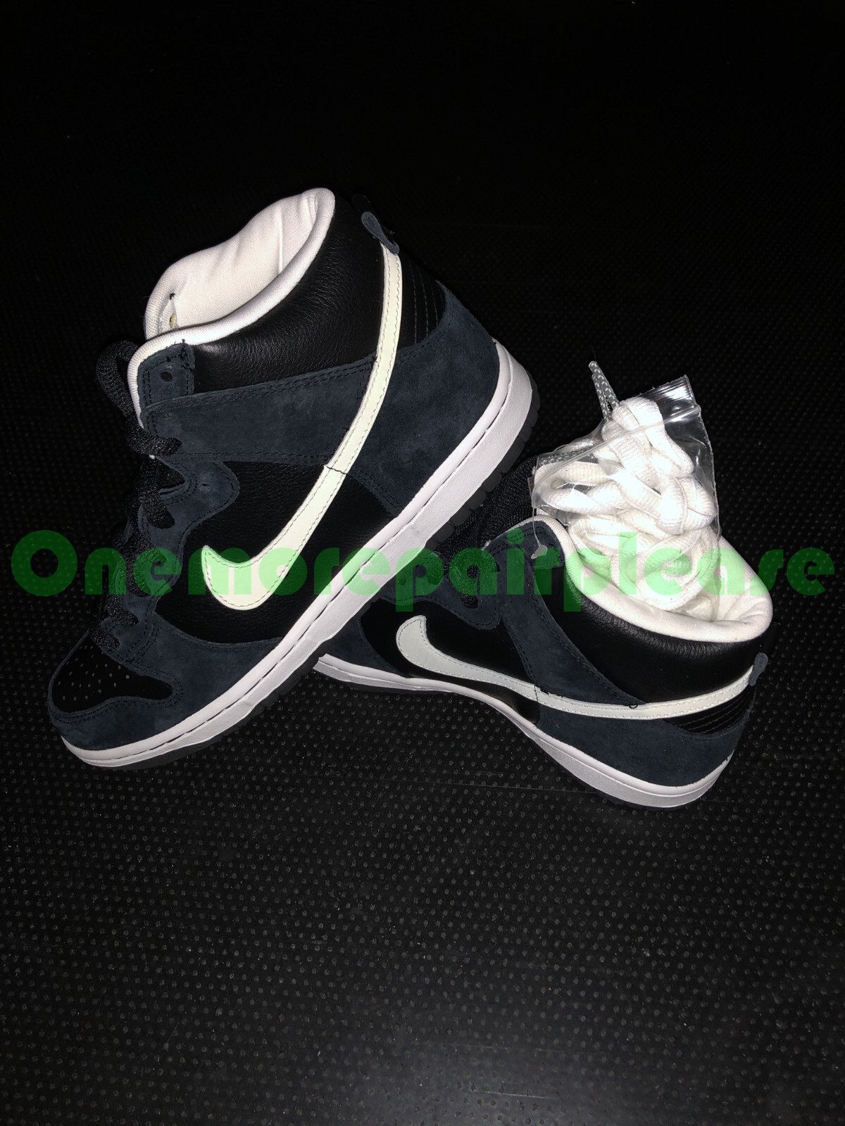 Nike Dunk High Pro SB Black White 305050-016