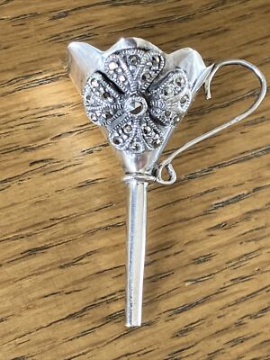 Ari D Norman Vintage Sterlingsilber Dufttrichter mit Markasiten Blumendetail