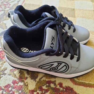 Heelys Pop Out Skate Youth Size US Barely Worn!