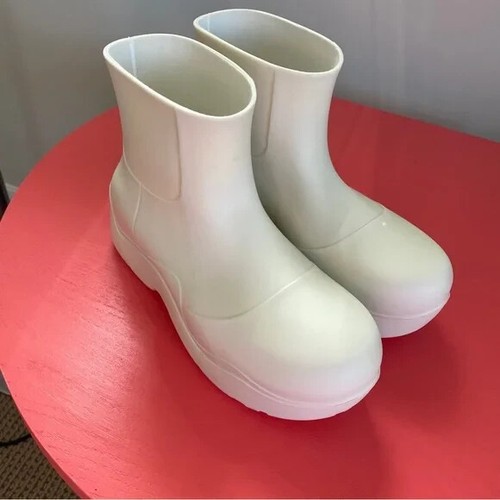 Bottega Veneta Men's Boots Puddle Rain Boots Sea Salt Size 41