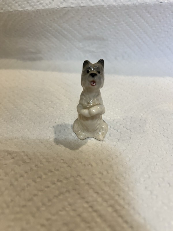 west highland terrier Made In Losomonov Figurine