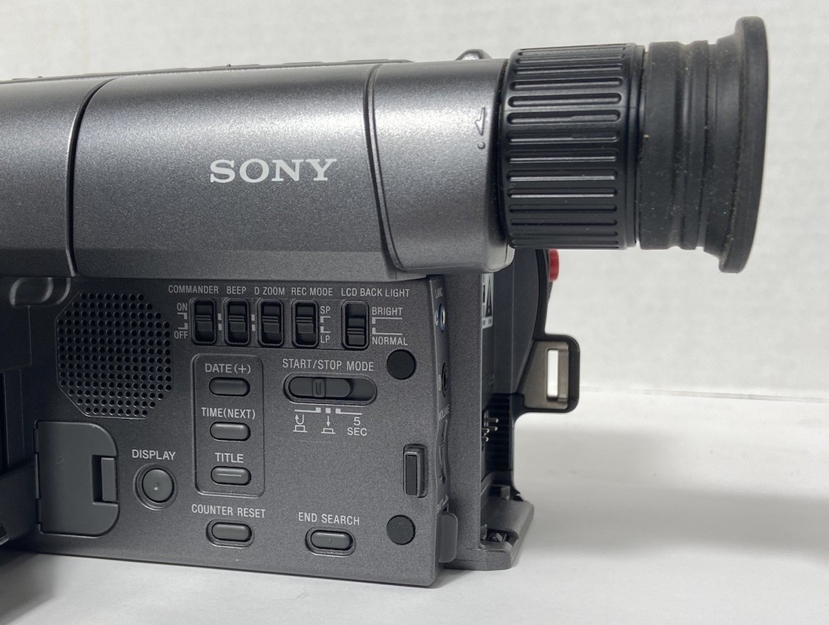 Sony CCD-TRV12 8mm Video8 Handycam Camcorder Tested Good - SEE