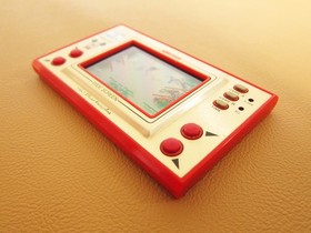 Mickey Mouse (MC-25) Nintendo Game and Watch in Very Good Condition