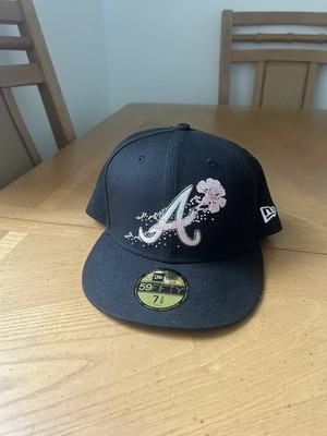 New Era Braves Dotted Floral Fitted 7 3/8