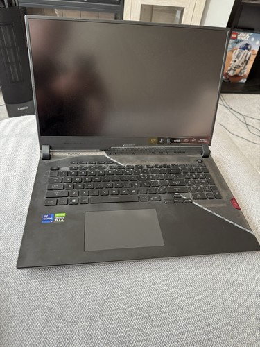 ASUS ROG Strix Scar 17 (Intel i9-12900H, RTX 3070 Ti, 16GB RAM, 2x 1TB SSD) - Imagen 3 de 4