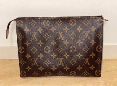 With Reliable Authentication Excellent Condition Louis Vuitton Monogram Clutch B