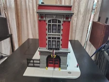 HOOK AND LADDER 8 S SCALE BUILDING-DIORAMA