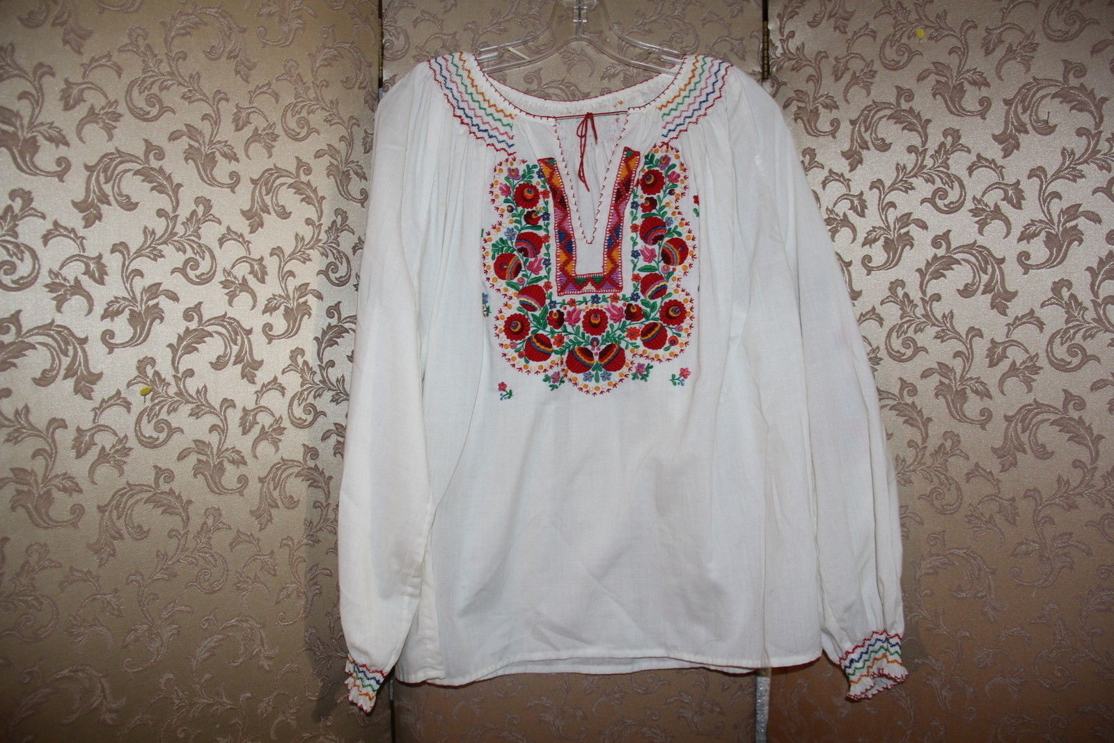 Picture 1 of 9