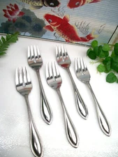 5  Oneida   Arbor  AMERICAN HARMONY  Stainless Steel Salad or Dessert Forks  USA