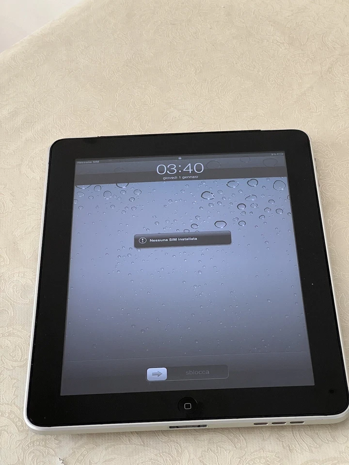 Apple iPad 1 · 32GB · Wi-Fi, foto 2 di 2